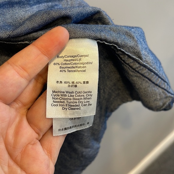 DKNY Ombre Denim Button-Up Shirt | Size M | Blue Gradient Long Sleeve - Picture 5 of 5